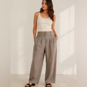 Women Gray/ Beige Linen Pleated Pants